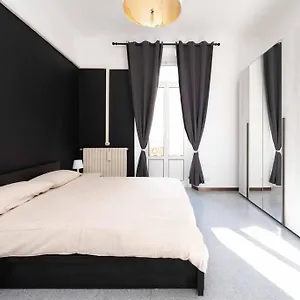 https://paracelso1-appartamento-in-centro-casemi.italymilanhotels.net