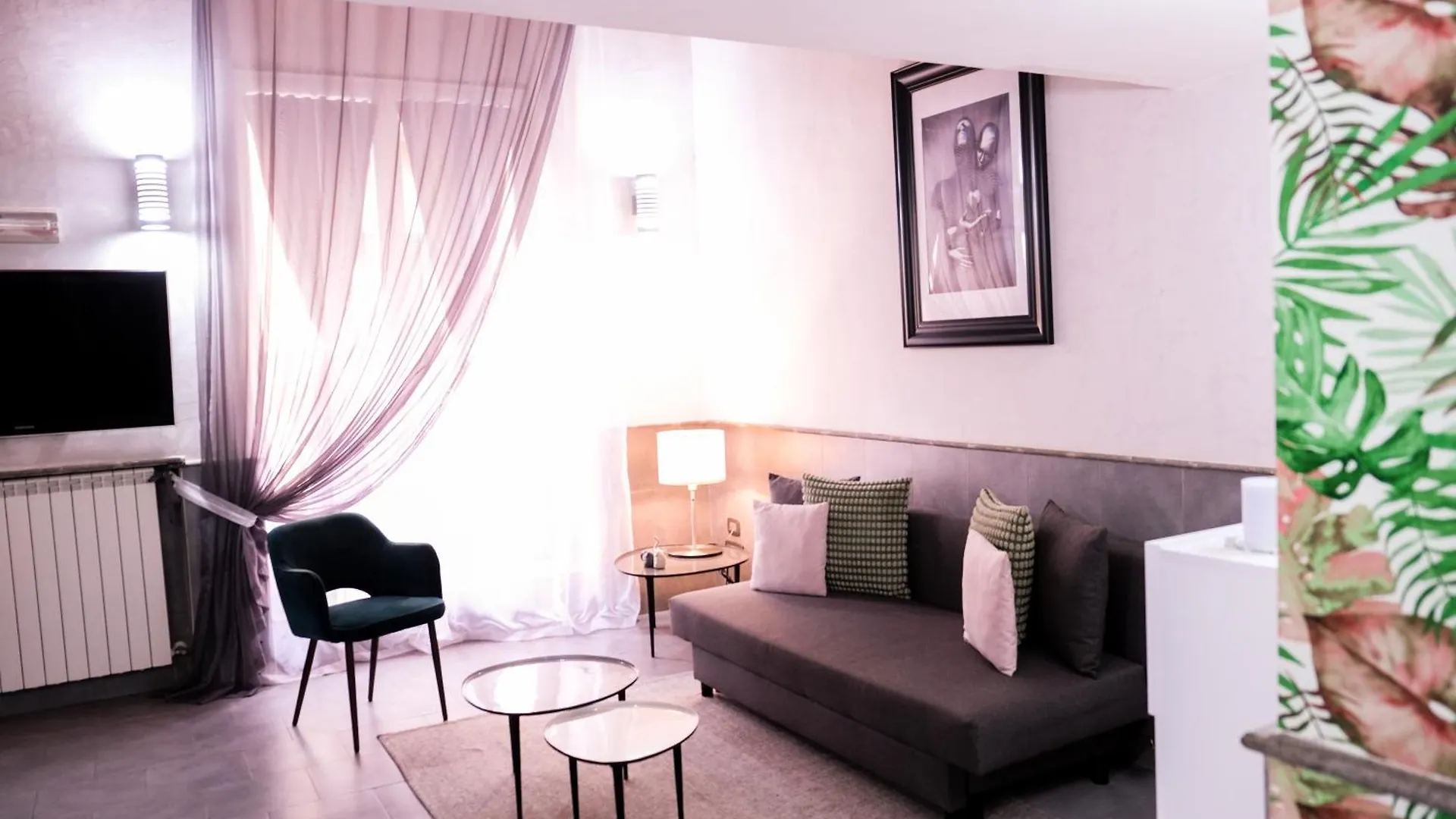 Apartment A Un Passo Dal Castello Maschio Angioino Appartment Naples Italy